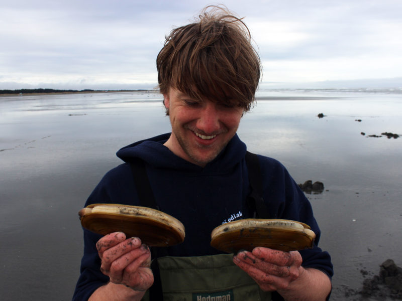 Razor Clam Season September & October 2019