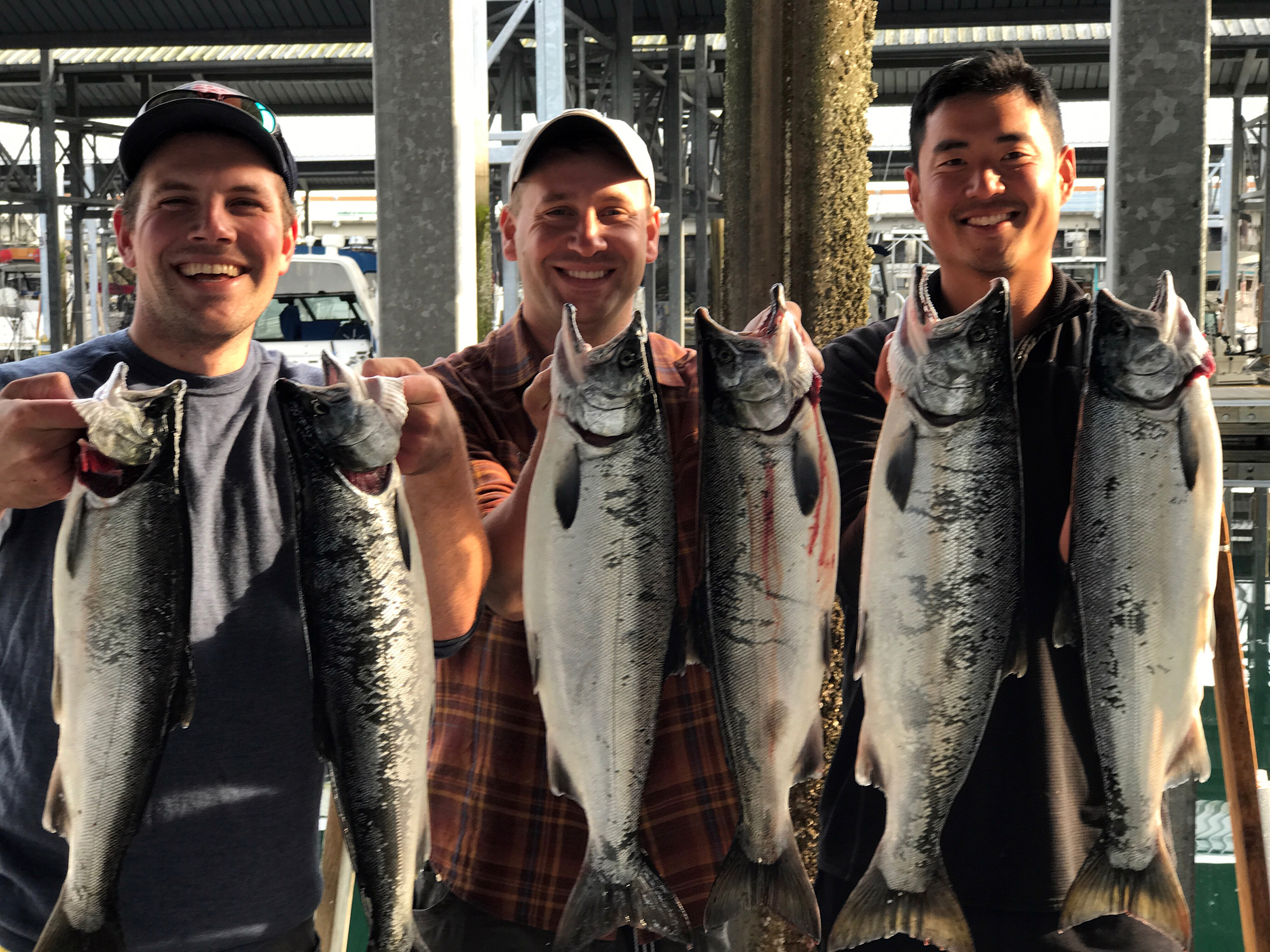 Alaska Salmon Fly Assortment #1 22 each 1/0 and #2 hooks Coho King Chum Salmon 